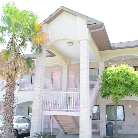Texan Inn & Suites Louetta Ngoại thất bức ảnh