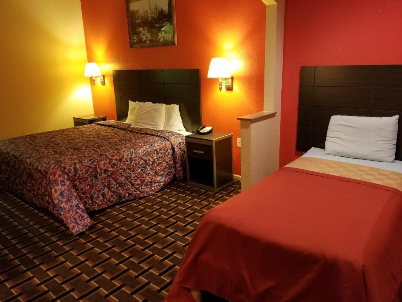 Texan Inn & Suites Louetta Ngoại thất bức ảnh